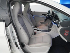 Седан Mercedes-benz CLA-класс 2014 года, 1630777 рублей, Москва