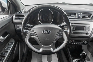 Седан Kia Rio 2016 года, 1189000 рублей, Барнаул