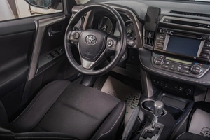 Внедорожник Toyota RAV4 2015 года, 2299000 рублей, Томск
