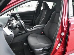 Внедорожник Toyota C-HR 2019 года, 2329000 рублей, Кирилловка