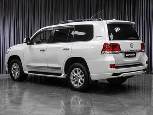 Внедорожник Toyota Land Cruiser 2015 года, 5399000 рублей, Тюмень