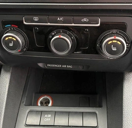 Седан Volkswagen Jetta 2013 года, 857000 рублей, Орёл