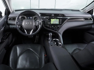 Седан Toyota Camry 2019 года, 2930000 рублей, Ростов-на-Дону