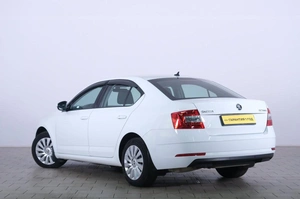 Лифтбек Skoda Octavia 2017 года, 2099000 рублей, Омск