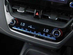 Хетчбэк Toyota Corolla 2022 года, 2250999 рублей, Москва