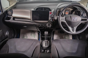 Хетчбэк Honda Fit 2011 года, 969000 рублей, Томск