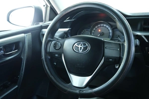 Седан Toyota Corolla 2013 года, 1369000 рублей, Омск