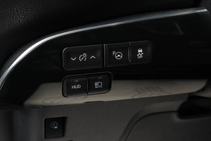 Лифтбек Toyota Prius 2017 года, 2489000 рублей, Тюмень