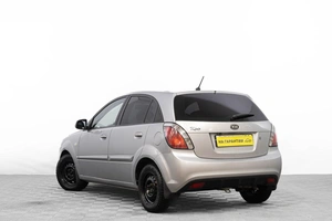 Хетчбэк Kia Rio 2010 года, 539000 рублей, Барнаул