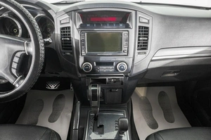 Внедорожник Mitsubishi Pajero 2012 года, 2049000 рублей, Барнаул