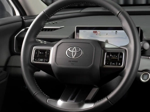Внедорожник Toyota RAV4 2026 года, 4299000 рублей, Тюмень