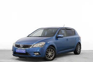 Хетчбэк Kia Ceed 2011 года, 839000 рублей, Барнаул