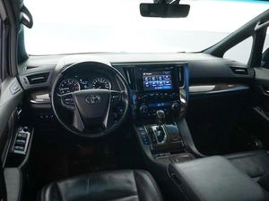 Минивэн Toyota Alphard 2019 года, 4885000 рублей, Москва