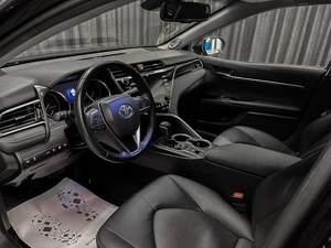 Седан Toyota Camry 2019 года, 3250000 рублей, Красноярск