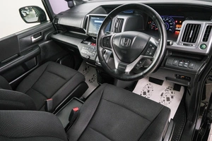 Минивэн Honda Stepwgn Spada 2014 года, 1559000 рублей, Красноярск