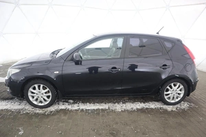 Хэтчбек Hyundai i30 2009 года, 660000 рублей, Орёл