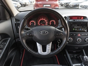 Хетчбэк Kia Ceed 2010 года, 799000 рублей, Саратов