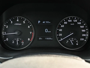 Седан Hyundai Solaris 2018 года, 1378000 рублей, Кирилловка