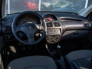 Седан Peugeot 206 2008 года, 405000 рублей, Краснодар