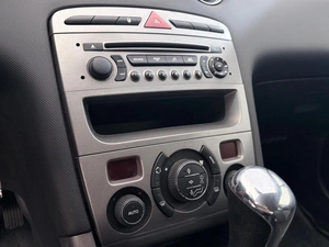 Хетчбэк Peugeot 308 2011 года, 730000 рублей, Орёл