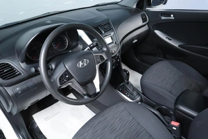 Хетчбэк Hyundai Solaris 2014 года, 920000 рублей, Челябинск