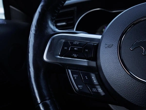 Кабриолет Ford Mustang 2019 года, 2650000 рублей, Большой Сочи