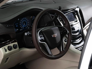 Внедорожник Cadillac Escalade 2016 года, 3645000 рублей, Тюмень