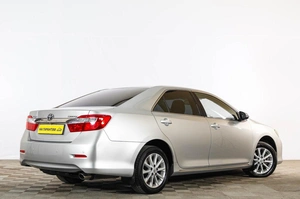 Седан Toyota Camry 2012 года, 1749000 рублей, Тюмень