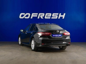 Седан Toyota Camry 2019 года, 2646434 рублей, Москва