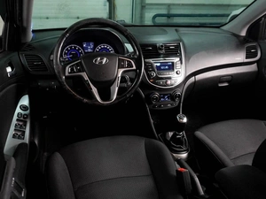 Хетчбэк Hyundai Solaris 2014 года, 950000 рублей, Воронеж