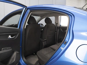 Седан Kia Rio 2020 года, 1450000 рублей, Омск