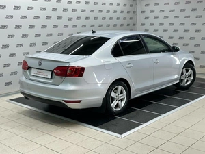 Седан Volkswagen Jetta 2012 года, 1081500 рублей, Красноярск