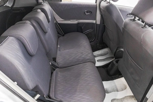 Хетчбэк Toyota Yaris 2009 года, 489000 рублей, Барнаул