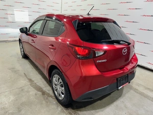 Хетчбэк Mazda Demio 2015 года, 1050000 рублей, Красноярск