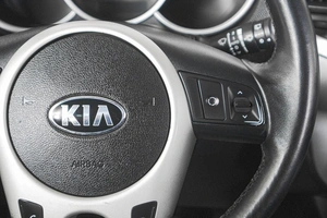 Минивэн Kia Venga 2013 года, 969000 рублей, Кемерово