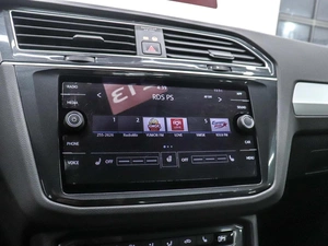 Внедорожник Volkswagen Tiguan 2020 года, 3000000 рублей, Красноярск