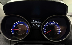 Седан Hyundai Avante 2012 года, 850000 рублей, Красноярск