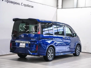 Минивэн Honda Stepwgn Spada 2016 года, 1850000 рублей, Красноярск