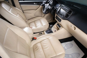 Внедорожник Volkswagen Tiguan 2015 года, 1299000 рублей, Сургут