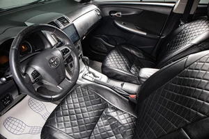 Седан Toyota Corolla 2011 года, 1199000 рублей, Сургут