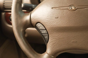 Седан Chrysler Sebring 2002 года, 409000 рублей, Челябинск