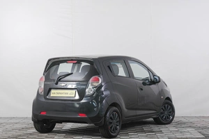 Хетчбэк Chevrolet Spark 2011 года, 429000 рублей, Кемерово