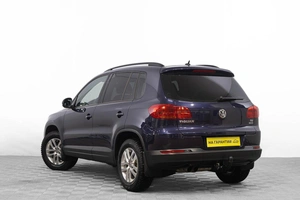 Внедорожник Volkswagen Tiguan 2011 года, 1239000 рублей, Барнаул