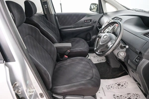 Хетчбэк Toyota Ractis 2006 года, 629000 рублей, Красноярск
