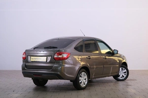 Лифтбек ВАЗ (LADA) Granta 2019 года, 699000 рублей, Омск