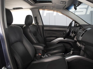 Внедорожник Mitsubishi Outlander 2008 года, 1350000 рублей, Омск