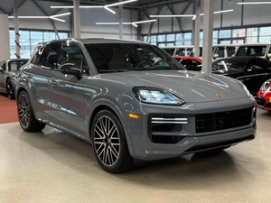 Внедорожник Porsche Cayenne Turbo 2024 года, 29000000 рублей, Павловская Слобода