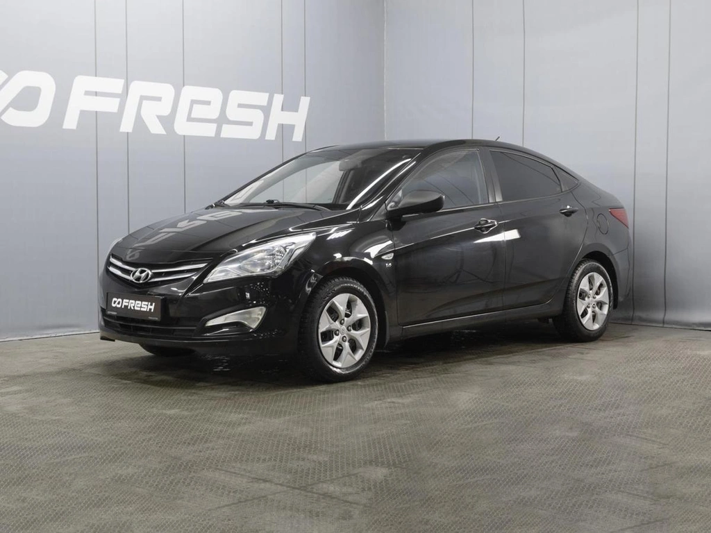 Седан Hyundai Solaris 2014 года, 990000 рублей, Омск