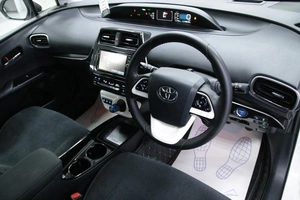 Лифтбек Toyota Prius 2016 года, 1458000 рублей, Солонцы
