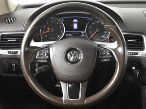 Внедорожник Volkswagen Touareg 2012 года, 1894100 рублей, Казань